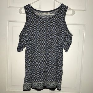 Cold shoulder summer top!